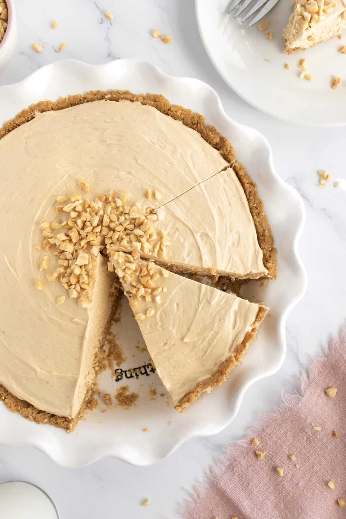 Easy No-Bake Peanut Butter Pie: Creamy & Dreamy Dessert